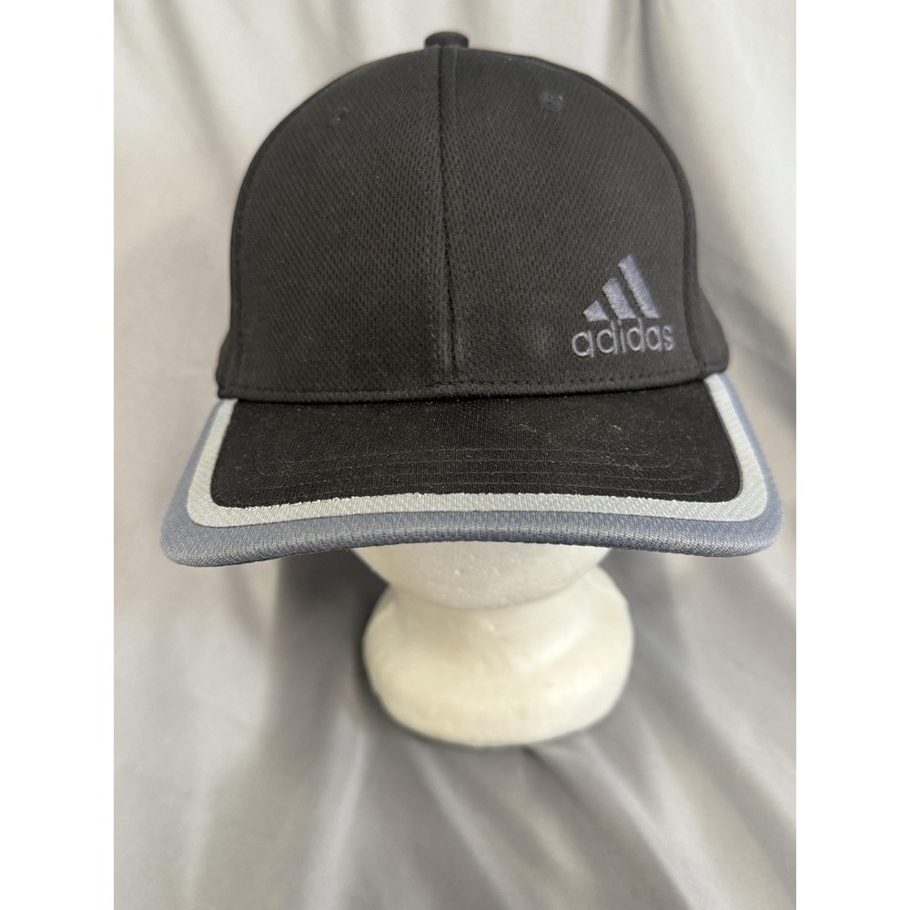 Adidas Hat Cap Fitted Mens Small Black Gray Athletic Aeroready Flex Golf Logo